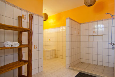 Large Villa in Diani Beach for big groups, Kenya